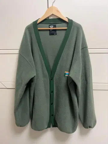 challenger 플리스 가디건 그린 컬러 V넥