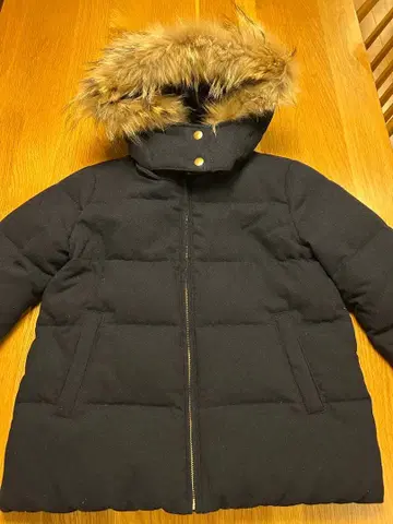 BEAMS 퍼 부착 다운 자켓