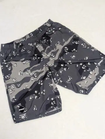 F.C.R.B. 브리스톨 카모플라쥬 하프 팬츠 XL