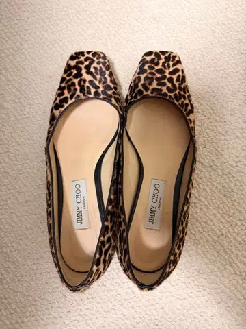 JIMMYCHOO 레오파드 프린트 포니 플랫슈즈