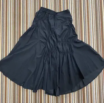 Kavach 블랙 플레어 스커트 ( M 사이즈 )