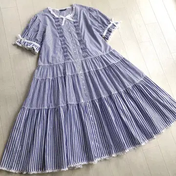 2024년 핑크하우스 스트라이프 피코프릴 원피스