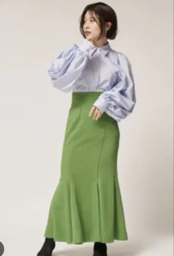 프레이 아이디 핀턱 헴 머메이드 스커트 그린 새상품급