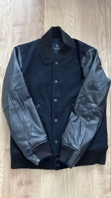 nano universe 바시티 자켓 블랙