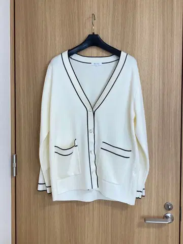 PLST 펄 버튼 V넥 가디건 M 사이즈