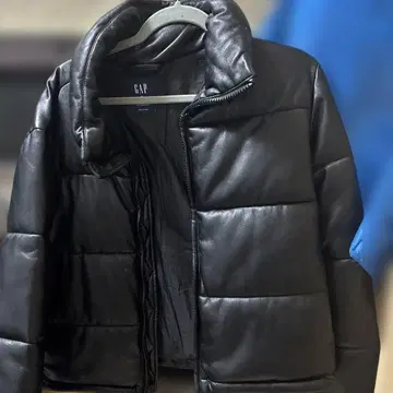 GAP 블랙 가죽 패딩 자켓
