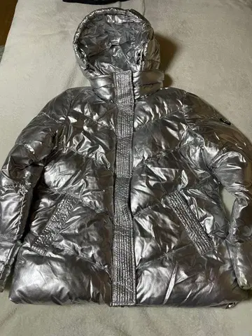 MICHAEL KORS 실버 다운 자켓(충전솜)