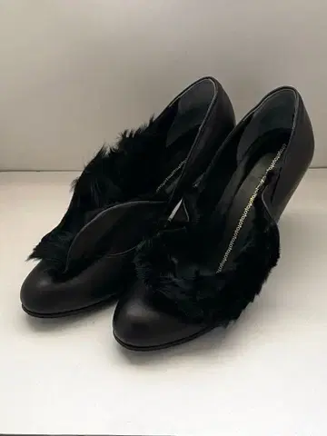 [ 새상품급 ] oto 퍼 장식 부티 (블랙)