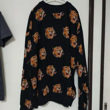 [ 즉완품 ] ZARA 호랑이 무늬 맨투맨 트레이닝복 타이거 올 패턴