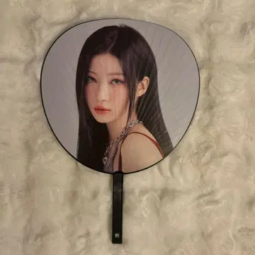 BABYMONSTER 아사 부채