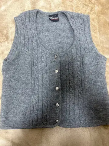 JuRian 구제 니트 베스트 치로리안 베스트