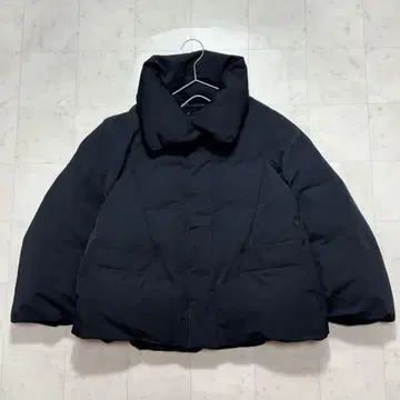 새상품급 유니클로 +J 하이브리드 다운 자켓 S 사이즈 블랙