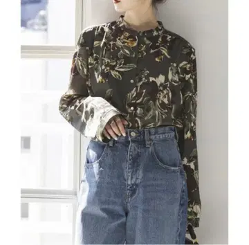 [ NOBLE ] 노블 스모키 플라워 프린트 셔츠