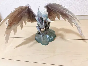 제일복권 A상 몬스터 헌터 아이스본 이카나 피규어