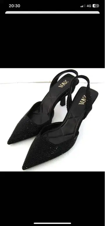 ZARA 비쥬 장식 블랙 샌들