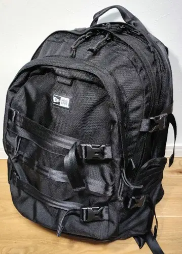 뉴에라 백팩 35L 커리어 팩 NEW ERA