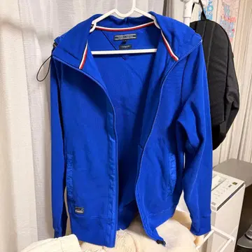 타미힐피거 후드티 S 사이즈