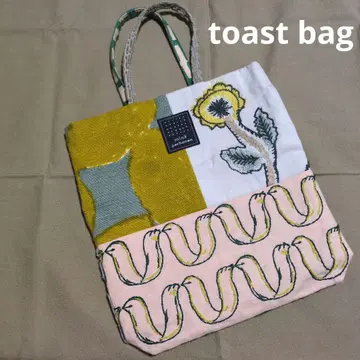 미나 페르호넨 토스트백 피스