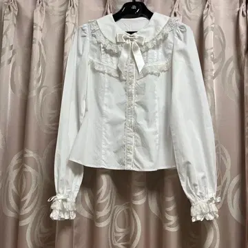 Angelic Pretty 레이스 달린 화이트 셔츠