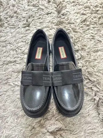 HUNTER 블랙 로퍼