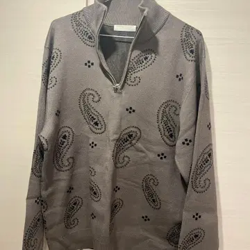 SENSE OF PLACE 페이즐리 무늬 집업 니트