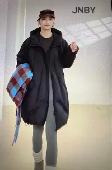 센소유니코 셀렉 JNBY 다운 자켓