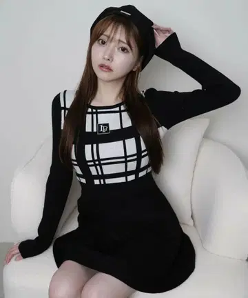 LIP SERVICE LP 체크 플레어 니트 원피스