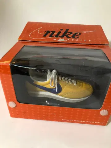 극레어 NIKE LDV 2304 리얼 미니어처 세계 한정판 피규어