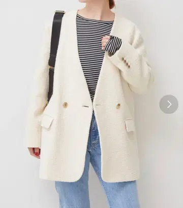 spick and span 골드 버튼 노카라 자켓 36 사이즈