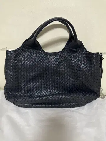 [ 새상품급 ] 블랙 가죽 핸드백 뜨개질 디자인