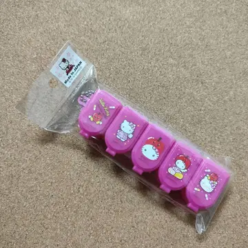 구하기 어려움 드럭스토어 모리 콜라보 헬로키티 알약 케이스 볼체인 포함