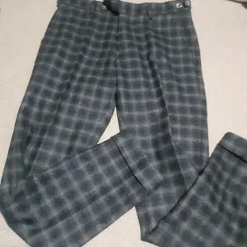 BARNEYS NEW YORK 팬츠 made in Italy