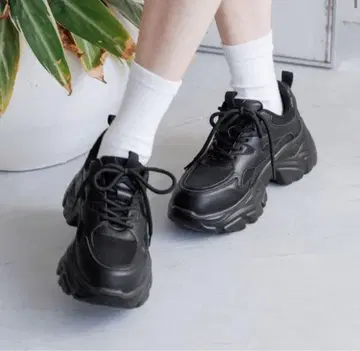 LOWRYSFARM 볼륨 스니커즈 통굽 블랙 M 사이즈 미사용 새상품