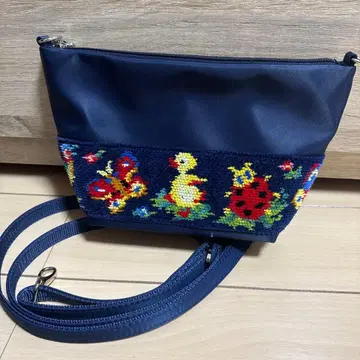 학교 페이 숄더