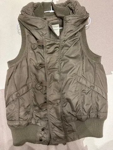 goa 고아 후드 부착 카키 베스트