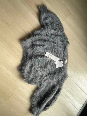 ROYAL PARTY 그레이 샤기 니트