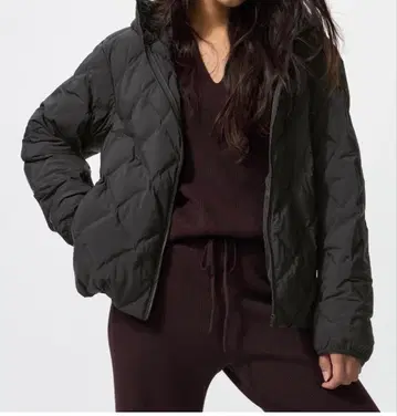 유니클로 퍼프 테크 후드티