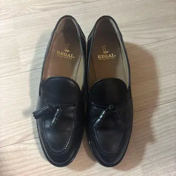 REGAL 블랙 태슬 로퍼 26EE