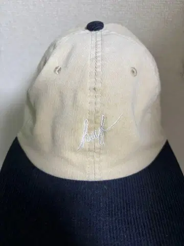 HUF 아이보리 네이비 캡