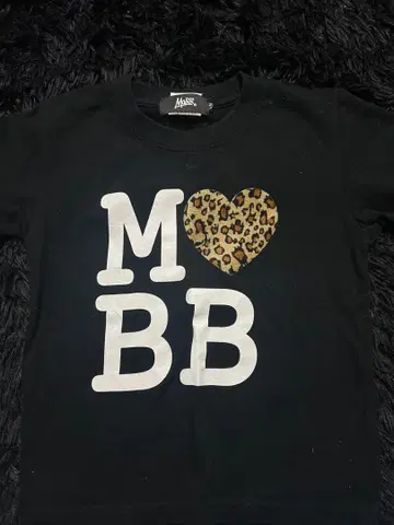 MOBB 레오파드 무늬 하트 T셔츠