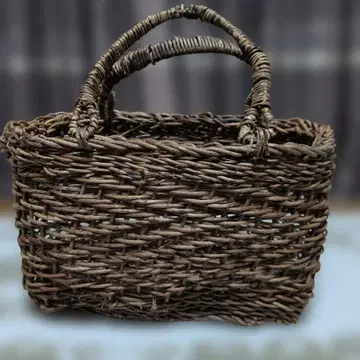 야마가타현산, 아케비 덩굴 세공 바스켓백