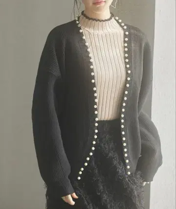 블랙 펄 버튼 오버 사이즈 가디건