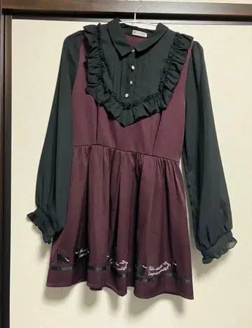 새상품급 axes femme 캣 자수 셋업 와인