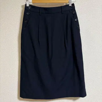 네이비 컬러 타이트 스커트