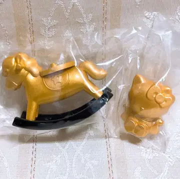 산리오 시크릿 목마 마스코트 레어 컬러 키티