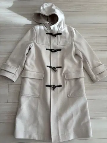 미라 오웬 화이트 더플 코트 후드 부착