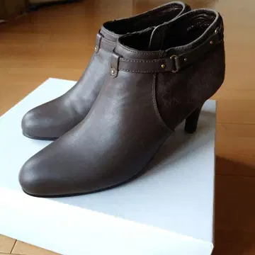 Fin 벨트 부티 22.5cm 새상품