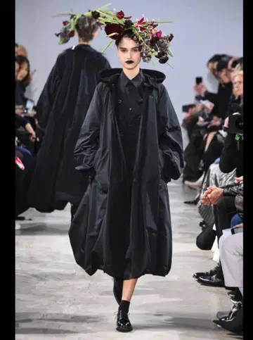 후드 부착 리버서블 롱 코트