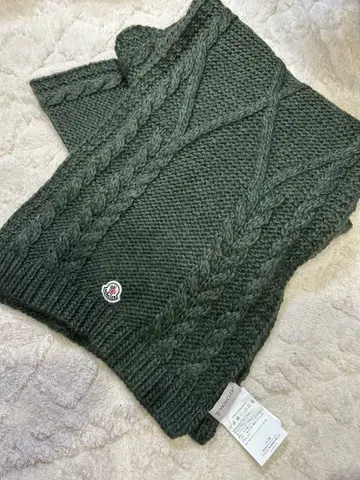 MONCLER 다크 그린 케이블 짜임 머플러