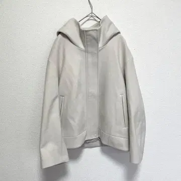 GU 후디드 숏코트 M 사이즈 베이지 아우터